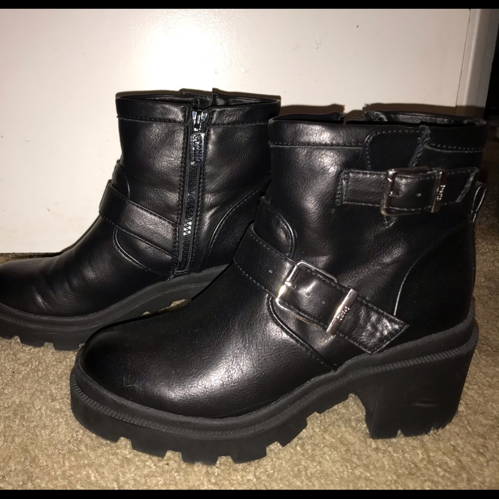 Chunky heel boots